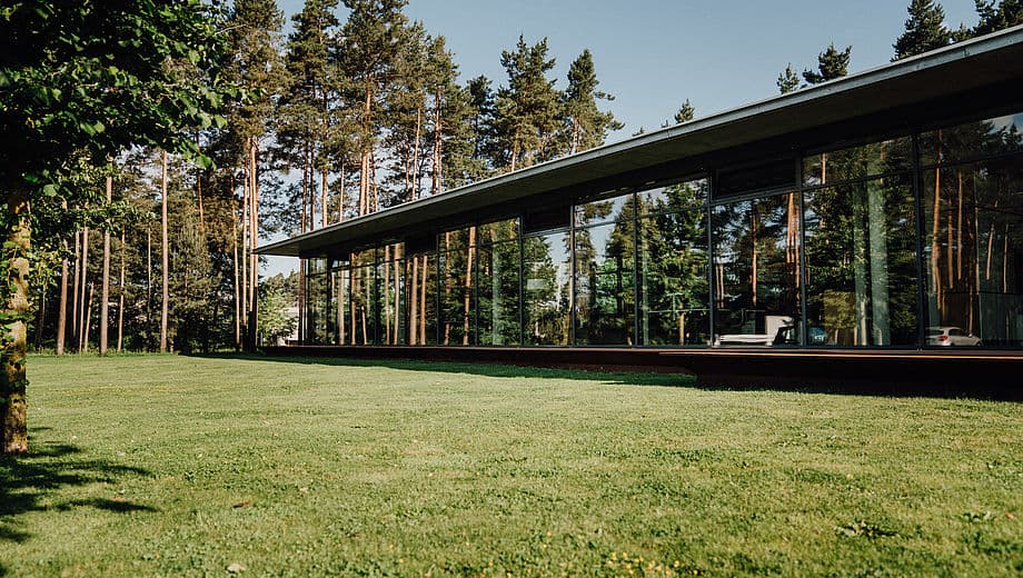 Mangelberger Firmengebäude & Grünfläche, Leadership in Energy & Environmental Design